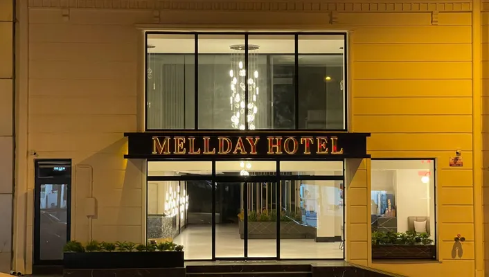 Mellday Hotel Denizli facade in the evening